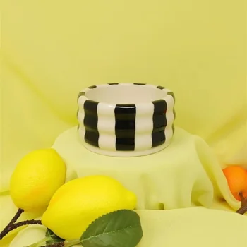 Креативна керамична кръгла купа, е черно-бяла десерт купа с вертикален дизайн, чиния за торта, купа за печене, минималистичная купа за закуски, плодове