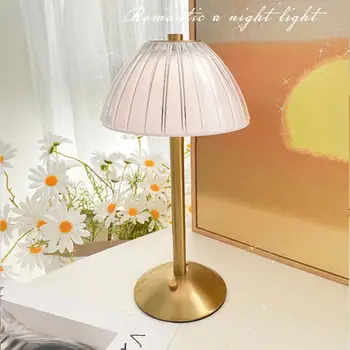 Светодиодна настолна лампа в стил ретро, настолна лампа за спални, USB-пълноценната настолна лампа с затъмняване, Трицветна регулируема нощна светлина и Декоративна лампа за ресторант