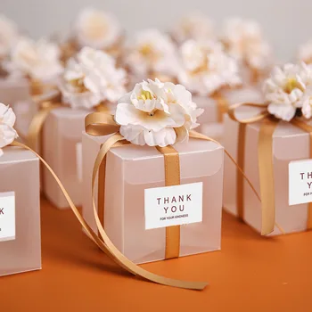 Пластмасова прозрачна кутия шоколадови бонбони от PVC с лента от изкуствени цветя, подарък кутия за сватбен подарък за гостите, опаковки шоколад